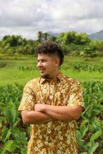 Load image into Gallery viewer, Puakenikeni Blast Men&#39;s Aloha Shirt
